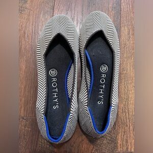 Herringbone brown and white Rothy’s. Used condition